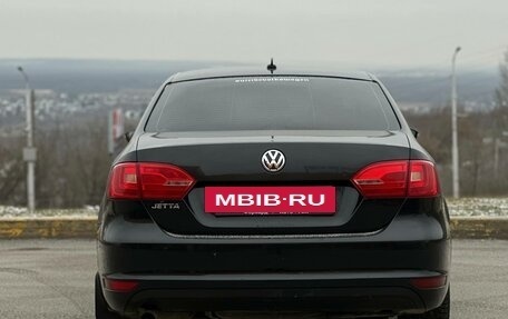 Volkswagen Jetta VI, 2013 год, 950 000 рублей, 5 фотография