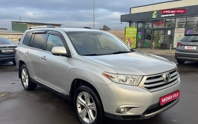 Toyota Highlander III, 2013 год, 1 700 000 рублей, 1 фотография