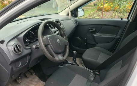 Renault Logan II, 2016 год, 480 000 рублей, 6 фотография