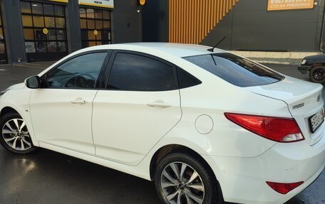 Hyundai Solaris II рестайлинг, 2015 год, 920 000 рублей, 8 фотография