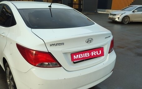 Hyundai Solaris II рестайлинг, 2015 год, 920 000 рублей, 9 фотография