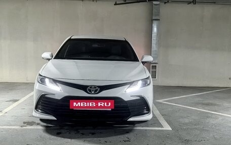 Toyota Camry, 2022 год, 3 600 000 рублей, 3 фотография