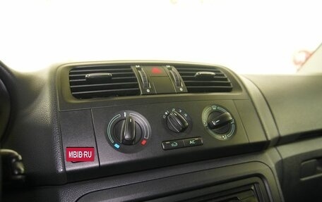 Skoda Fabia II, 2011 год, 651 000 рублей, 12 фотография