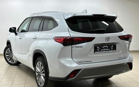 Toyota Highlander, 2025 год, 5 990 000 рублей, 6 фотография