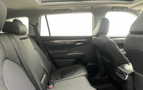 Toyota Highlander, 2025 год, 5 990 000 рублей, 13 фотография