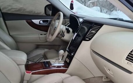 Infiniti FX II, 2011 год, 1 550 000 рублей, 15 фотография