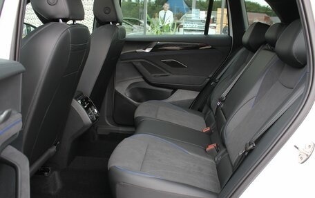 Volkswagen Tiguan, 2025 год, 5 000 000 рублей, 18 фотография