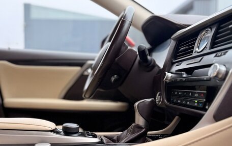 Lexus RX IV рестайлинг, 2016 год, 3 950 000 рублей, 10 фотография