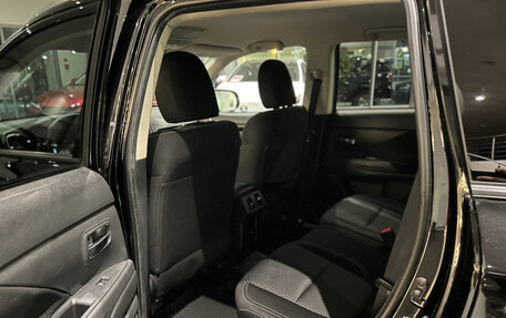 Mitsubishi Outlander III рестайлинг 3, 2021 год, 2 652 000 рублей, 15 фотография