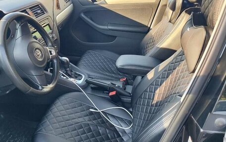 Volkswagen Jetta VI, 2012 год, 1 100 000 рублей, 4 фотография