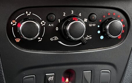 Renault Sandero II рестайлинг, 2019 год, 1 259 000 рублей, 24 фотография