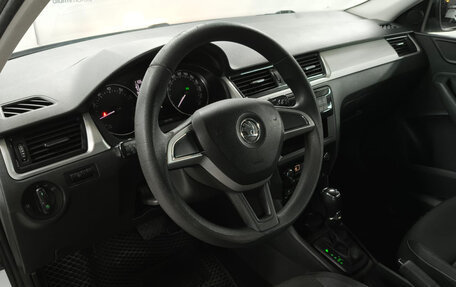 Skoda Rapid I, 2016 год, 949 000 рублей, 10 фотография