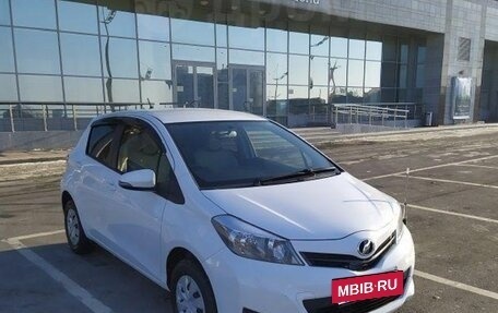 Toyota Vitz, 2013 год, 765 000 рублей, 9 фотография