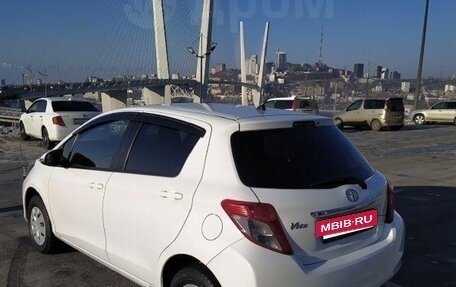 Toyota Vitz, 2013 год, 765 000 рублей, 2 фотография
