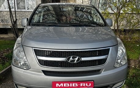 Hyundai Grand Starex Grand Starex I рестайлинг 2, 2013 год, 1 300 000 рублей, 4 фотография