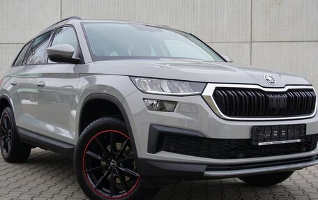 Skoda Kodiaq I, 2022 год, 3 630 000 рублей, 4 фотография