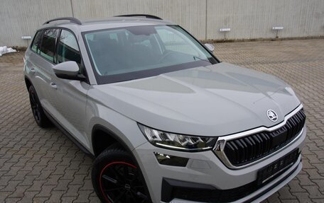 Skoda Kodiaq I, 2022 год, 3 630 000 рублей, 2 фотография