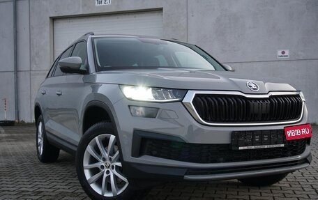 Skoda Kodiaq I, 2022 год, 3 630 000 рублей, 3 фотография