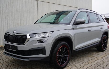 Skoda Kodiaq I, 2022 год, 3 630 000 рублей, 5 фотография