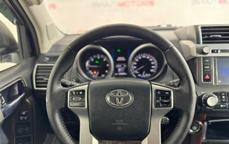 Toyota Land Cruiser Prado 150 рестайлинг 2, 2015 год, 3 650 000 рублей, 4 фотография