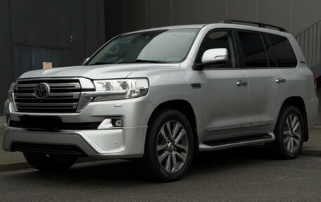 Toyota Land Cruiser 200, 2018 год, 3 фотография