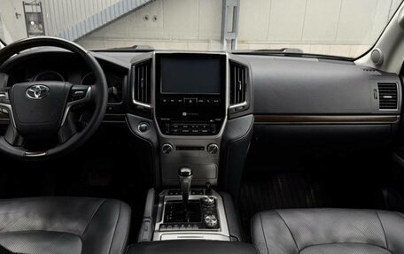 Toyota Land Cruiser 200, 2018 год, 6 фотография