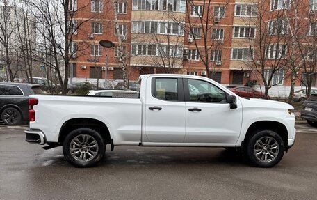 Chevrolet Silverado, 2019 год, 4 500 000 рублей, 5 фотография