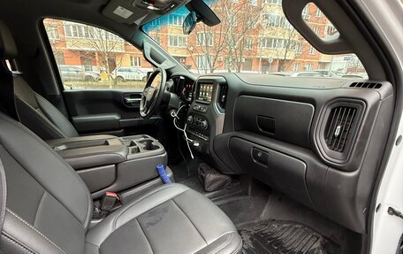 Chevrolet Silverado, 2019 год, 4 500 000 рублей, 13 фотография