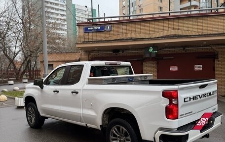 Chevrolet Silverado, 2019 год, 4 500 000 рублей, 8 фотография