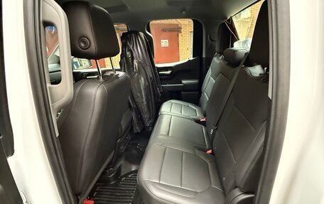 Chevrolet Silverado, 2019 год, 4 500 000 рублей, 14 фотография