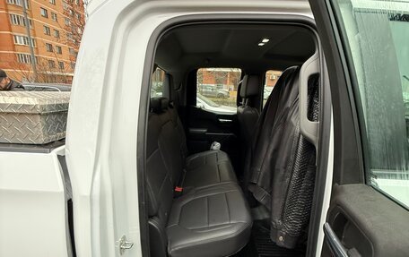 Chevrolet Silverado, 2019 год, 4 500 000 рублей, 15 фотография