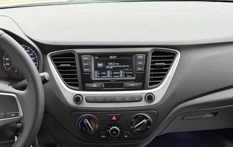 Hyundai Solaris II рестайлинг, 2017 год, 1 050 000 рублей, 17 фотография