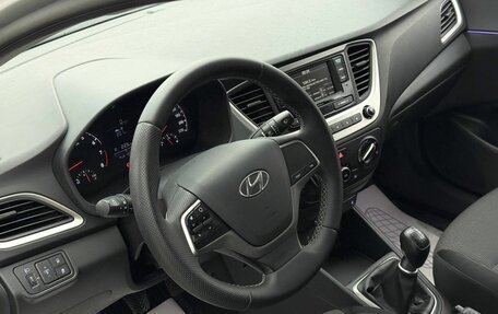 Hyundai Solaris II рестайлинг, 2017 год, 1 050 000 рублей, 14 фотография