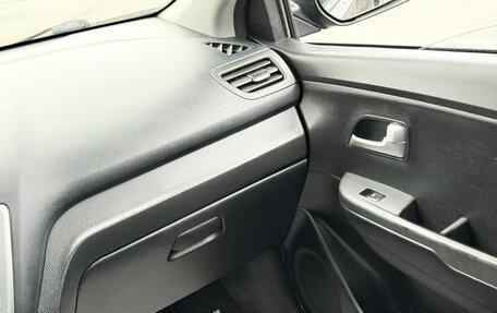 KIA Rio III рестайлинг, 2015 год, 900 000 рублей, 19 фотография