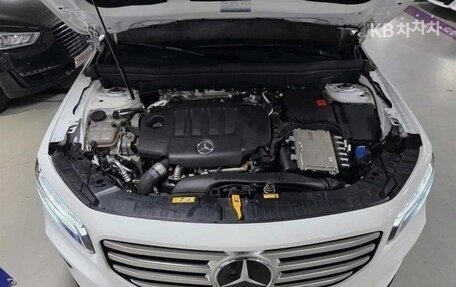 Mercedes-Benz GLB, 2024 год, 3 500 000 рублей, 15 фотография