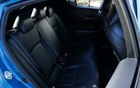 Toyota C-HR I рестайлинг, 2017 год, 2 149 000 рублей, 11 фотография