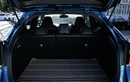 Toyota C-HR I рестайлинг, 2017 год, 2 149 000 рублей, 23 фотография