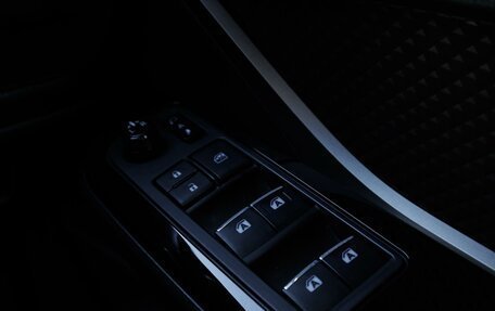 Toyota C-HR I рестайлинг, 2017 год, 2 149 000 рублей, 22 фотография