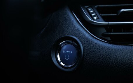 Toyota C-HR I рестайлинг, 2017 год, 2 149 000 рублей, 21 фотография