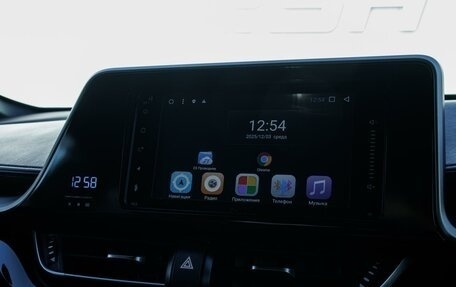 Toyota C-HR I рестайлинг, 2017 год, 2 149 000 рублей, 19 фотография