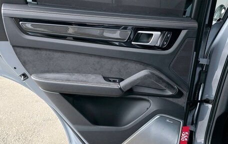 Porsche Cayenne III, 2022 год, 19 990 000 рублей, 21 фотография