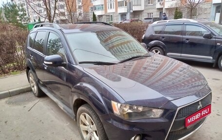 Mitsubishi Outlander III рестайлинг 3, 2012 год, 1 300 000 рублей, 1 фотография