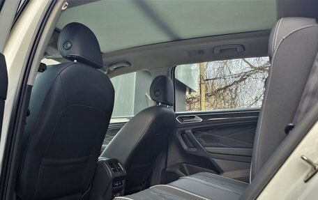 Volkswagen Tiguan II, 2021 год, 2 470 000 рублей, 25 фотография