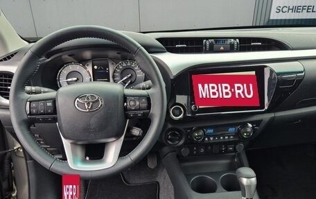 Toyota Hilux VIII, 2025 год, 5 400 000 рублей, 10 фотография