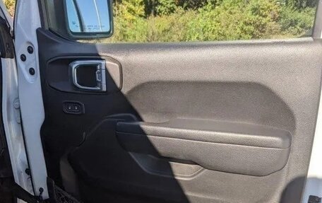 Jeep Wrangler, 2022 год, 5 170 000 рублей, 31 фотография