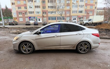 Hyundai Solaris II рестайлинг, 2011 год, 550 000 рублей, 4 фотография