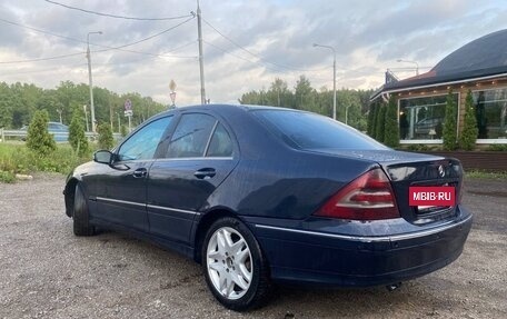 Mercedes-Benz C-Класс, 2004 год, 485 000 рублей, 3 фотография