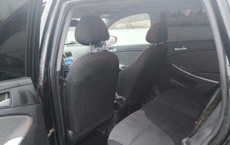 Hyundai Solaris II рестайлинг, 2011 год, 470 000 рублей, 22 фотография