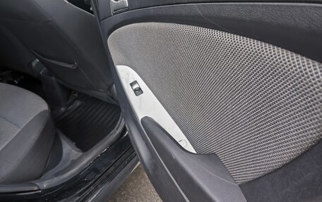 Hyundai Solaris II рестайлинг, 2011 год, 470 000 рублей, 28 фотография