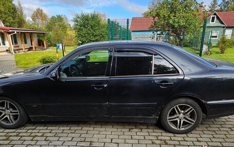 Mercedes-Benz E-Класс, 2000 год, 450 000 рублей, 6 фотография